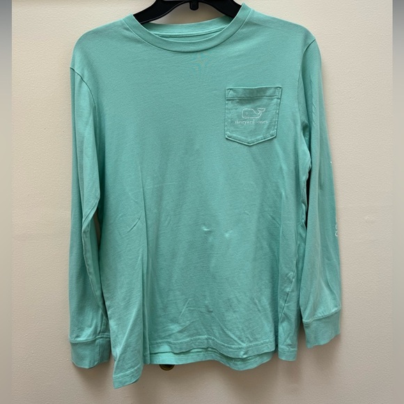 Vineyard Vines Tops - Vineyard vines long sleeved shirt
